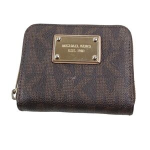 Michael Kors Bi Fold Zip Wallet classic brown leather all over logo